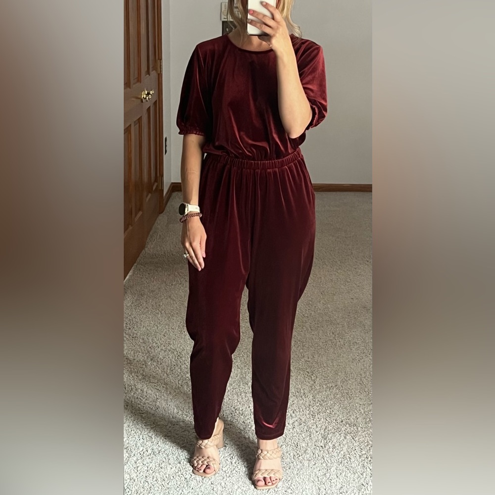 Old Navy Velvet Jumpsuit: size Small